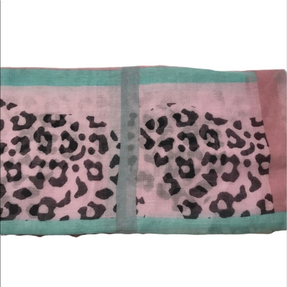 Lightweight statement Scarf - Picture 4 of 4